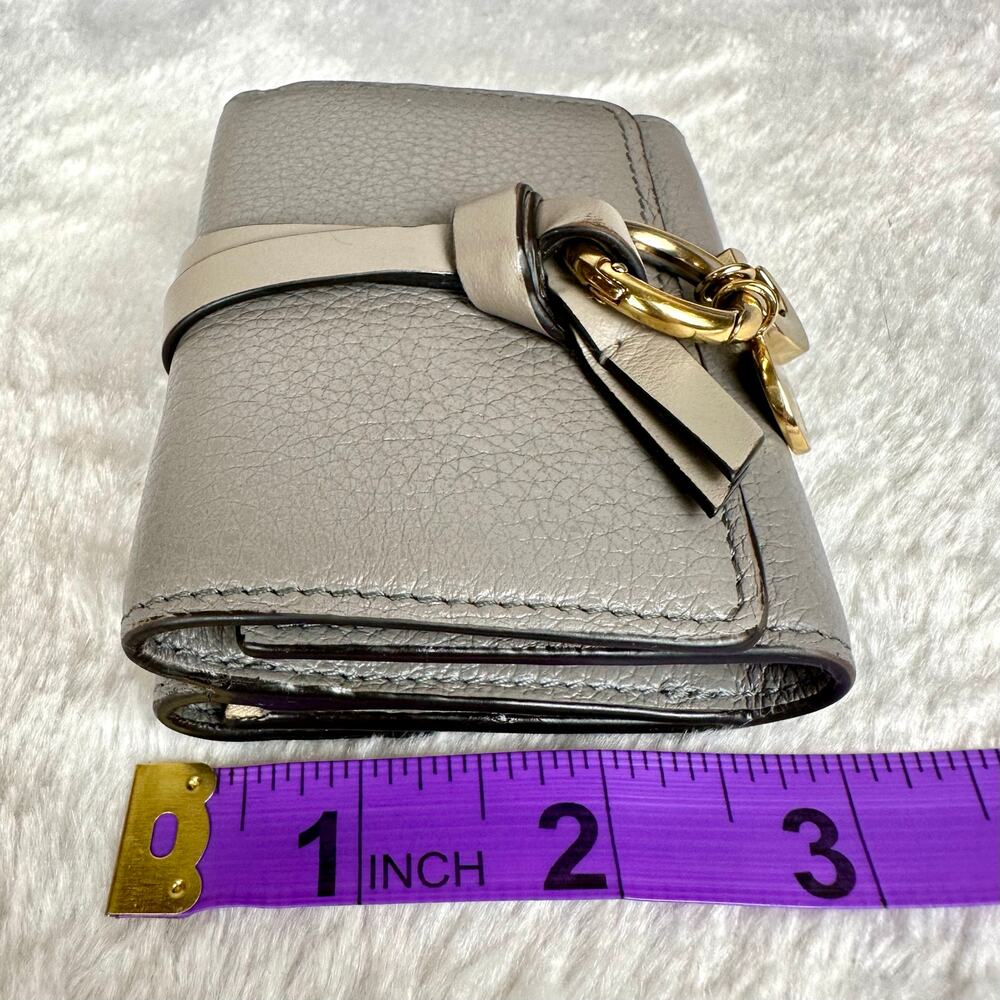 CHLOE gray leather monogram compact wallet GREAT! Nice gift! - Picture 15 of 15